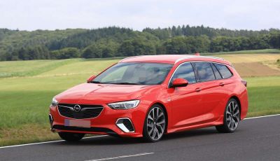 Opel Insignia GSi Sports Tourer, informazioni sulla station wagon sportiva