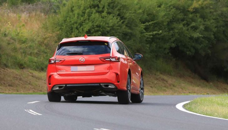 Opel Insignia GSi Sports Tourer, informazioni sulla station wagon sportiva - Foto 29 di 29