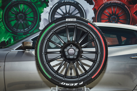 Pirelli colora i pneumatici degli ambasciatori italiani - Foto 1 di 5