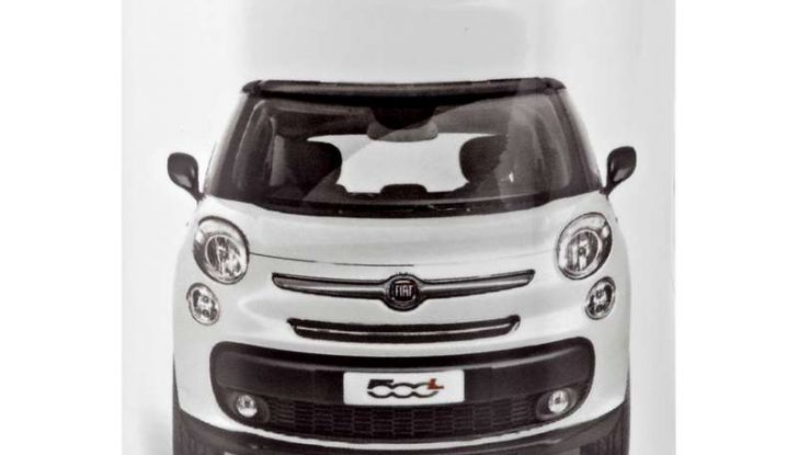 Trapani Peugeot, Borse Mini, occhiali Porsche e molto altro fra i gadget delle case auto - Foto 11 di 11