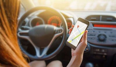 Navigatore e autoradio distraggono chi si trova alla guida di un’auto?