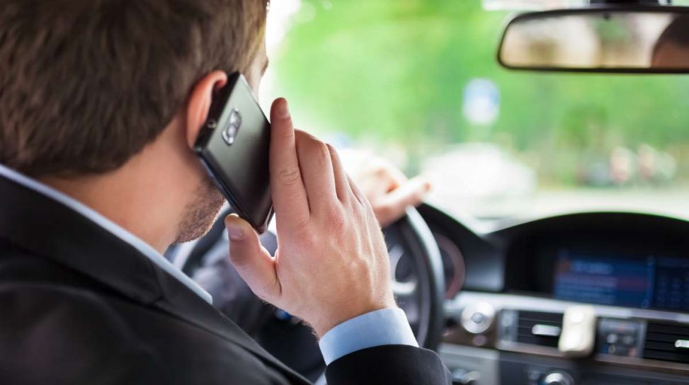 Come guidare in sicurezza ed evitare multe: consigli pratici e nuove tecnologie