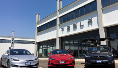 Tesla sbarca a Milano e Padova con Centri di assistenza e i punti Supercharger arrivano a 22