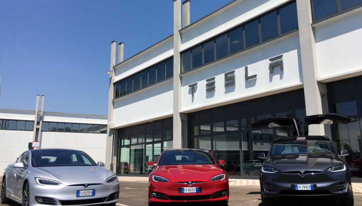 Tesla sbarca a Milano e Padova con Centri di assistenza e i punti Supercharger arrivano a 22 - Foto 1 di 9