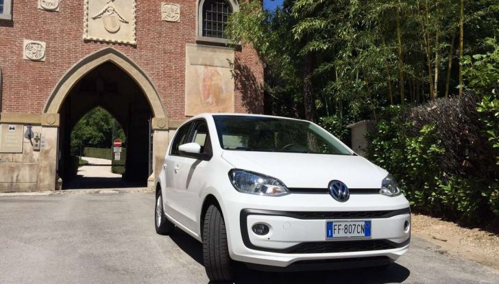 Volkswagen eco up! provata su strada la più ecologica citycar a metano - Foto 45 di 49