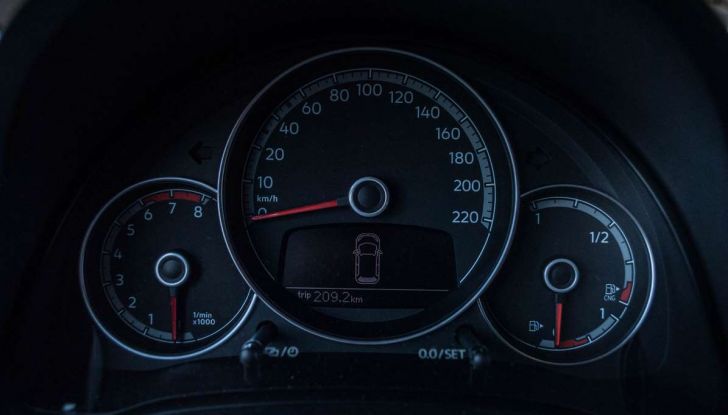 Volkswagen eco up! provata su strada la più ecologica citycar a metano - Foto 18 di 49