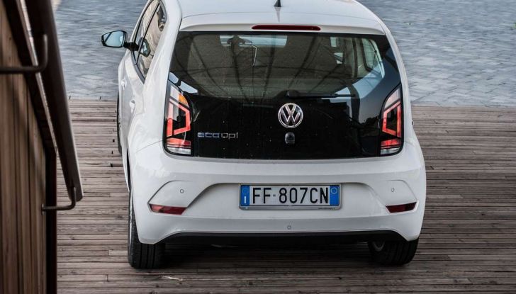 Volkswagen eco up! provata su strada la più ecologica citycar a metano - Foto 26 di 49
