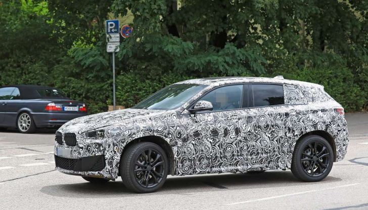 BMW X2 2018, le prime foto spia del SUV coupé - Foto 3 di 14