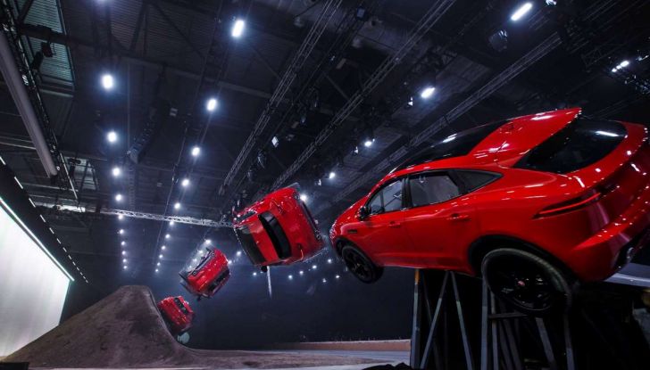 Jaguar E-PACE, il SUV compatto da 36.800 euro - Foto 3 di 5