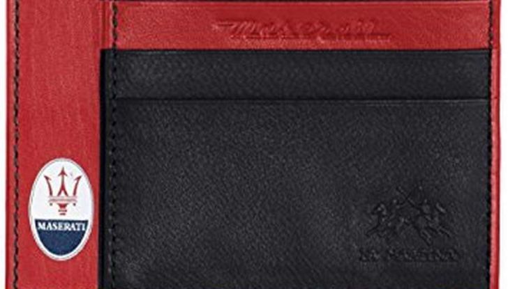 Trapani Peugeot, Borse Mini, occhiali Porsche e molto altro fra i gadget delle case auto - Foto 5 di 11