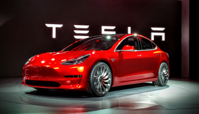 Tesla Model 3: al via la produzione, prime consegne a fine luglio