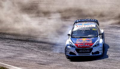 Le Peugeot 208 WRX nel tempio del Rallycross a Lohéac