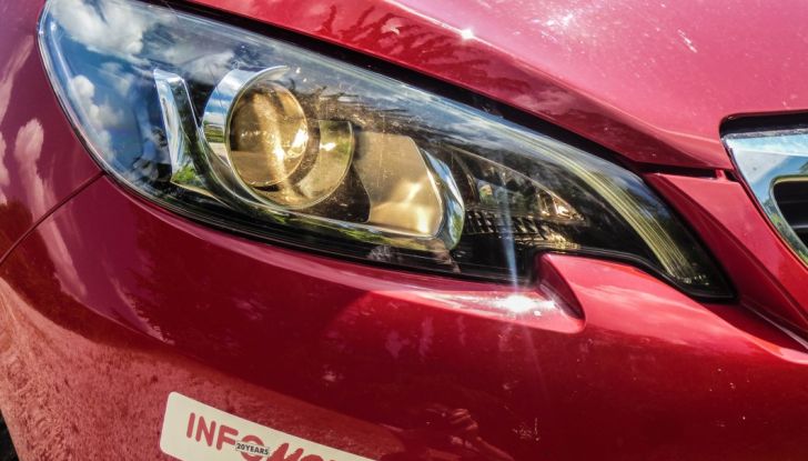 Test Peugeot 108 Collection VS Peugeot iON: Elettrica contro Citycar - Foto 12 di 39