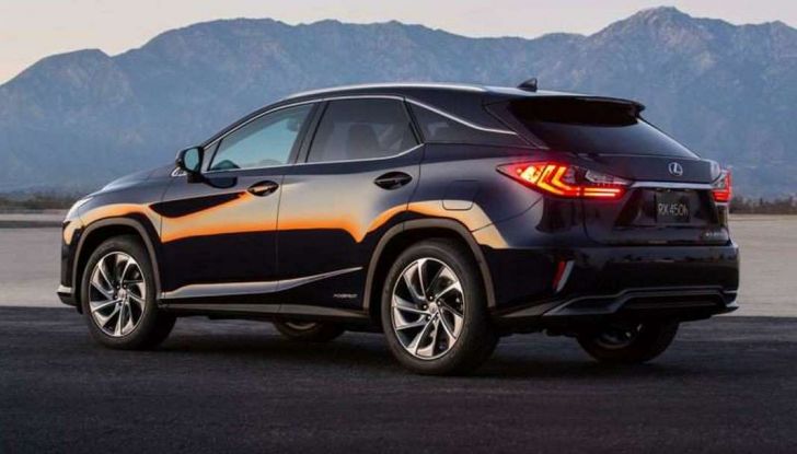 Alimentazione: differenze fra benzina, ibrida, ibrida plug-in e auto elettrica - Foto 12 di 18