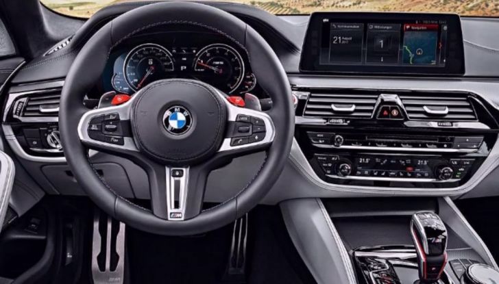 BMW M5 2018: L’urlo del V8 con trazione Xdrive - Foto 5 di 7