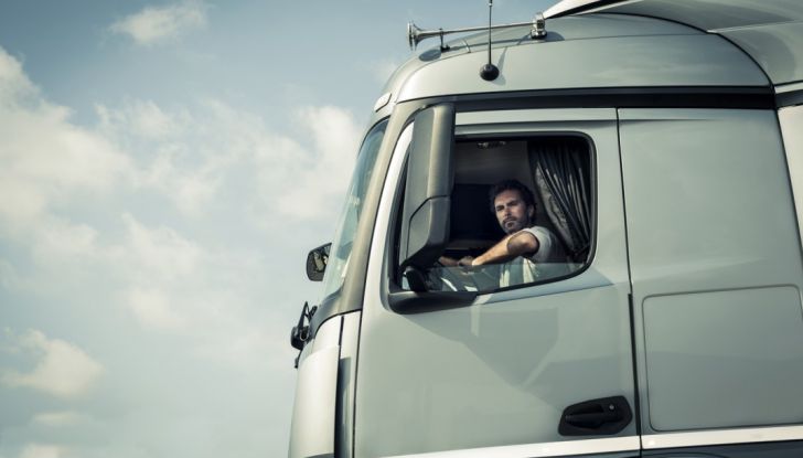 La revisione dei mezzi pesanti, cosa cambia - Foto 1 di 8