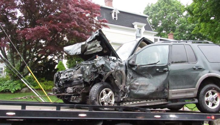 Cosa fare dopo un incidente stradale con l’auto - Foto 3 di 7