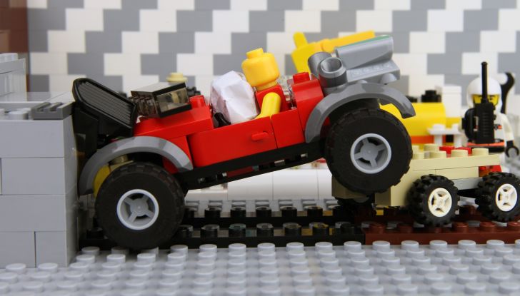 Cosa fare dopo un incidente stradale con l’auto - Foto 2 di 7