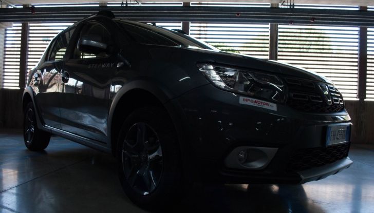 Dacia Sandero Stepway 0.9 TCe 90 CV Brave, prova su strada della versione GPL - Foto 25 di 29