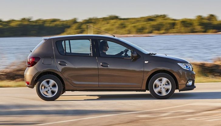 Auto a benzina VS auto a GPL: costi e consumi a confronto con Dacia - Foto 4 di 8