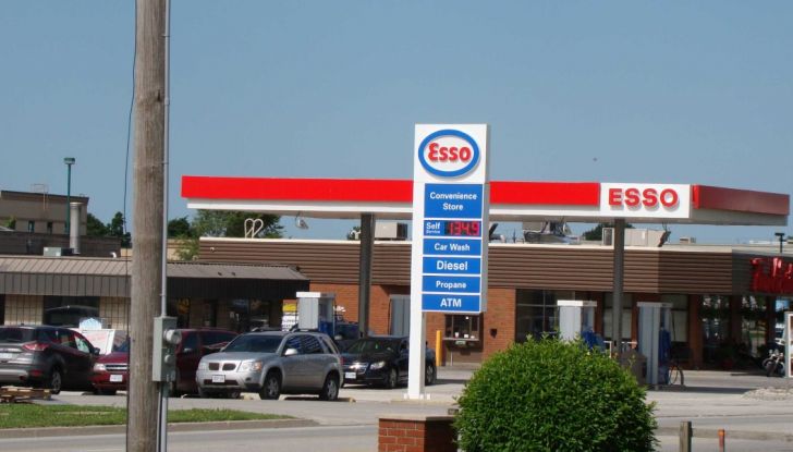 Exxon vende Esso Italia agli spagnoli ed i benzinai la citano a giudizio per la strategia commerciale - Foto 4 di 8