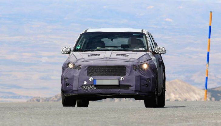 Kia Carnival Facelift 2018, la monovolume coreana si aggiorna - Foto 2 di 8