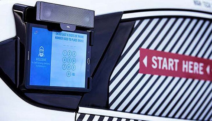 Le auto a guida autonoma ora consegnano la pizza a domicilio - Foto 5 di 5