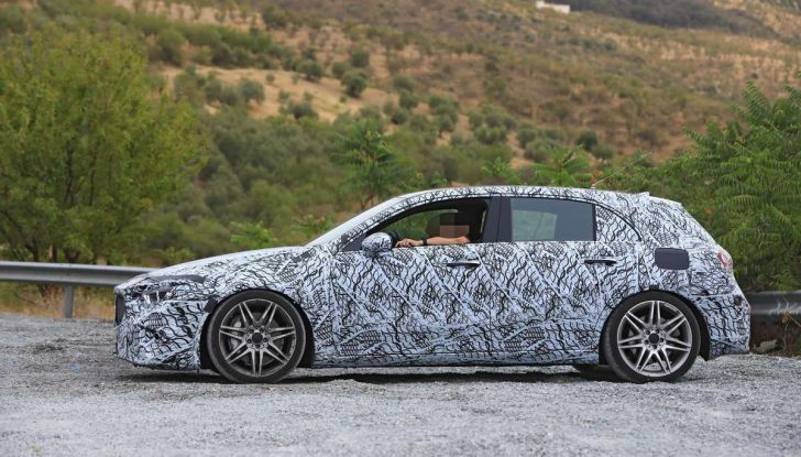 Mercedes-AMG A45 2018, nuovi test della compatta sportiva - Foto 23 di 31