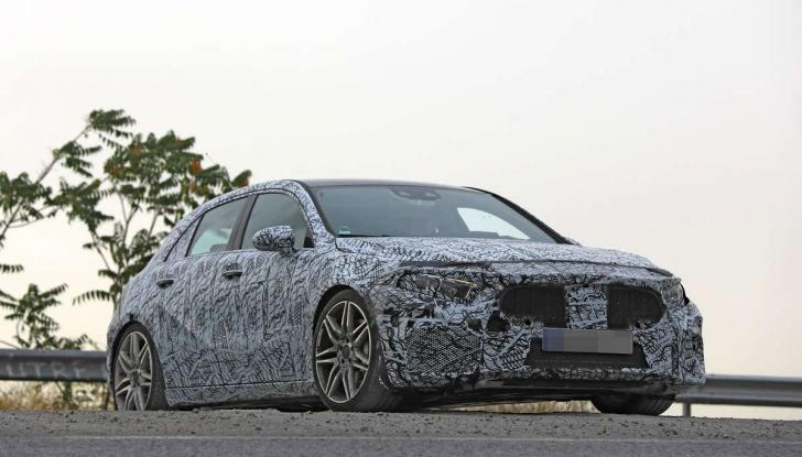 Mercedes-AMG A45 2018, nuovi test della compatta sportiva - Foto 16 di 31