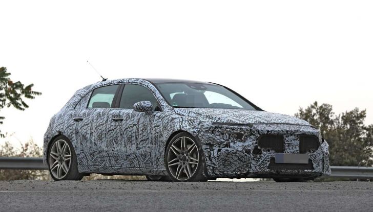 Mercedes-AMG A45 2018, nuovi test della compatta sportiva - Foto 26 di 31