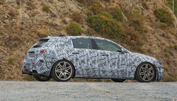 Mercedes-AMG A45 2018, nuovi test della compatta sportiva - Foto 17 di 31