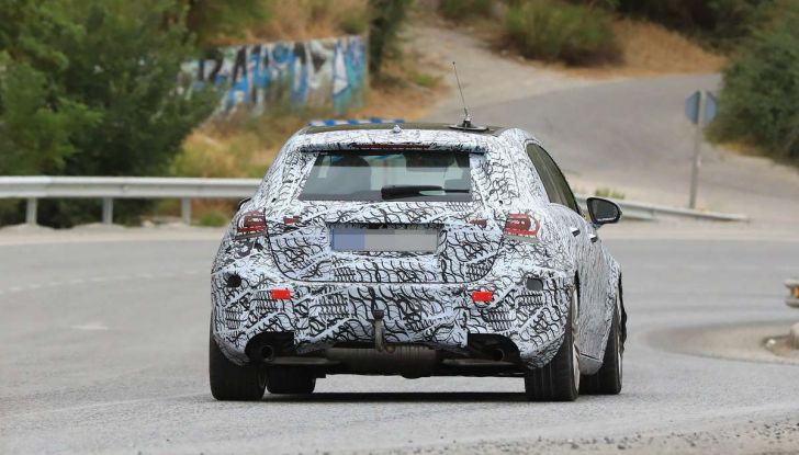 Mercedes-AMG A45 2018, nuovi test della compatta sportiva - Foto 20 di 31