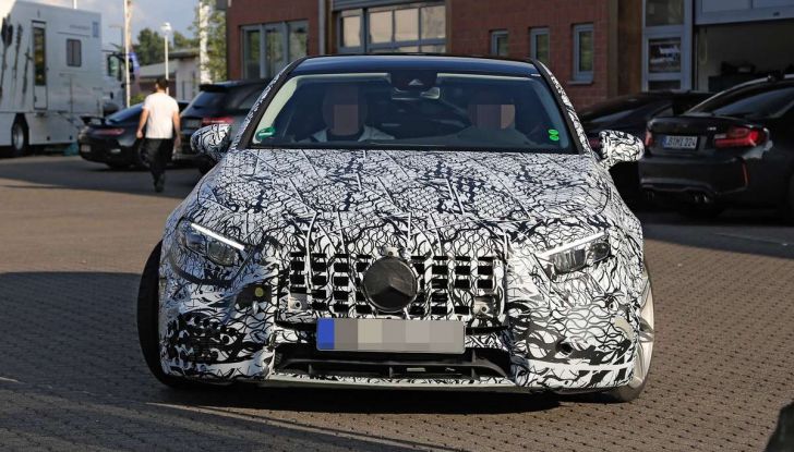Mercedes-AMG A45 2018, nuovi test della compatta sportiva - Foto 5 di 31
