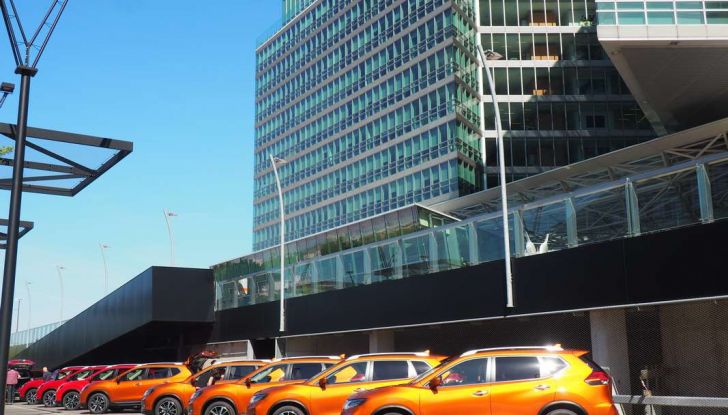 Nissan X-Trail 2018: Prova su strada, opinioni e dati tecnici del SUV 5 o 7 posti - Foto 1 di 36