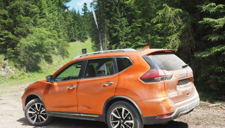 Nissan X-Trail 2018: Prova su strada, opinioni e dati tecnici del SUV 5 o 7 posti - Foto 2 di 36