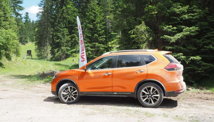Nissan X-Trail 2018: Prova su strada, opinioni e dati tecnici del SUV 5 o 7 posti - Foto 6 di 36