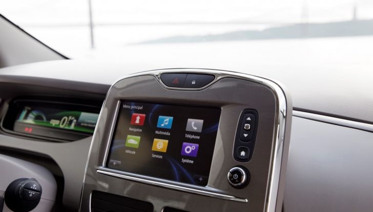 Test Drive Renault Zoe40: 1000 km a zero euro e zero emissioni - Foto 23 di 26