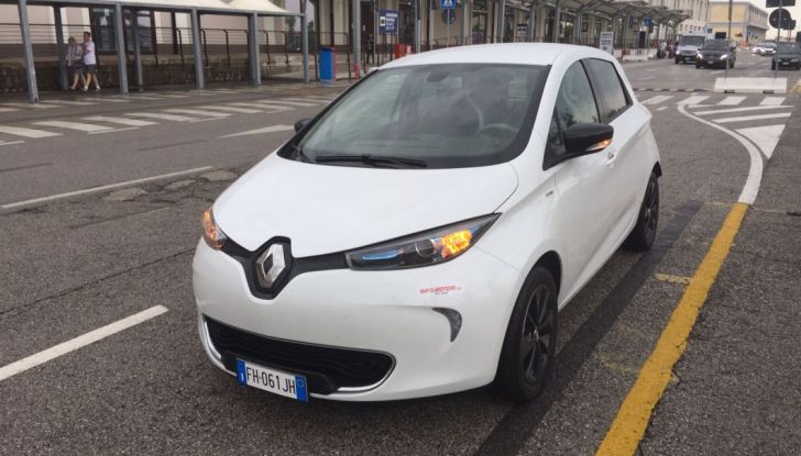 Test Drive Renault Zoe40: 1000 km a zero euro e zero emissioni - Foto 7 di 26