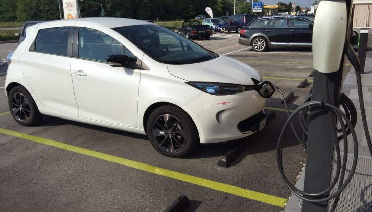 Test Drive Renault Zoe40: 1000 km a zero euro e zero emissioni - Foto 20 di 26