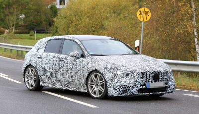 Mercedes-AMG A45 2018, nuovi test della compatta sportiva