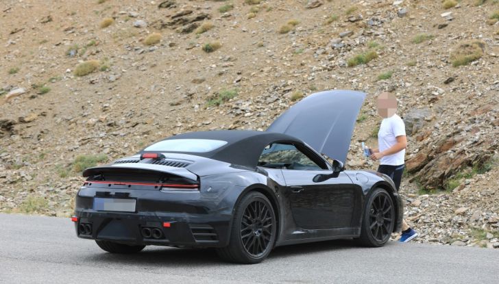 Nuova Porsche 911, nata al Nurburgring - Foto 10 di 14