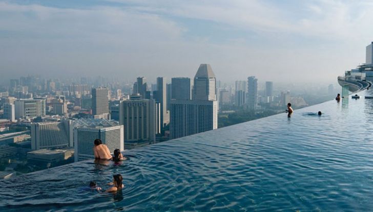 A Singapore l’asfalto si illumina di notte in maniera naturale - Foto 9 di 16