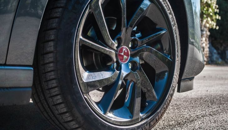 Prova su strada DS3 Performance Line: l’equilibrio del PureTech da 130CV - Foto 14 di 17