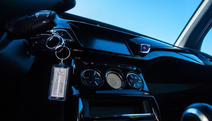 Prova su strada DS3 Performance Line: l’equilibrio del PureTech da 130CV - Foto 10 di 17