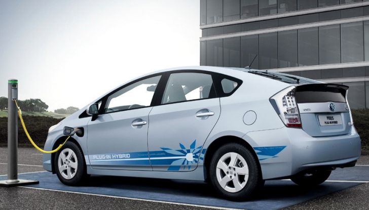 Alimentazione: differenze fra benzina, ibrida, ibrida plug-in e auto elettrica - Foto 18 di 18