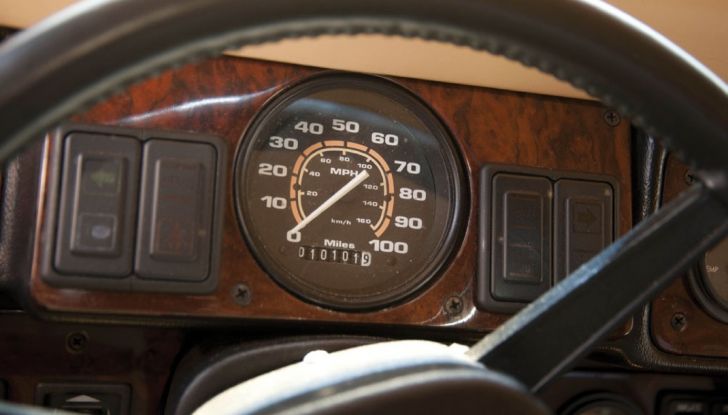 L’Hummer H1 del rapper Tupac sarà in vendita a 100.000 dollari - Foto 9 di 18