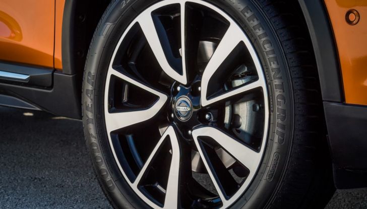 Nissan X-Trail 2018: Prova su strada, opinioni e dati tecnici del SUV 5 o 7 posti - Foto 16 di 36