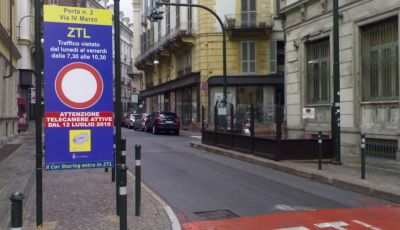 Manovra: Auto elettriche e ibride nelle aree pedonali, tutto da rifare