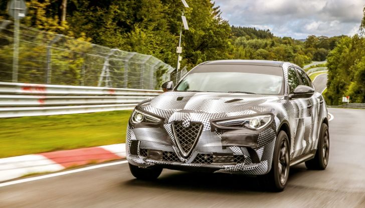 Record di Alfa Romeo Stelvio Quadrifoglio in quattro circuiti inglesi - Foto 1 di 14