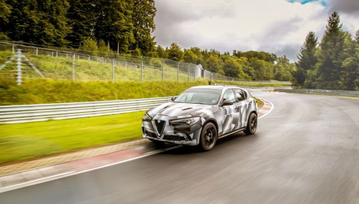Record di Alfa Romeo Stelvio Quadrifoglio in quattro circuiti inglesi - Foto 5 di 14